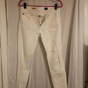 Distressed Skinny Jeans